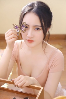 白丝班长扒开腿